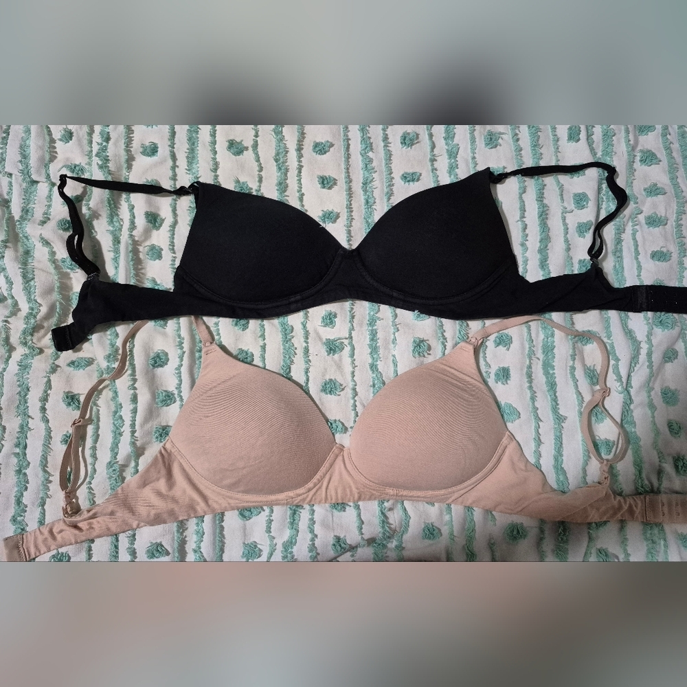 Old Navy Black and Cream Nursing Bra Duo